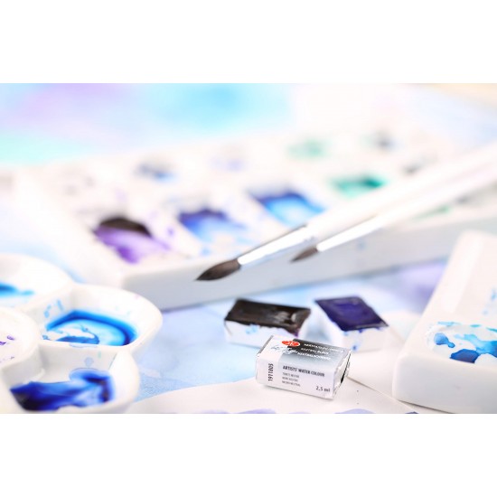 وايت نايتس - ألوان مائية 24 فل بان، في علبة بلاستيكية من سانت بطرسبرغ روسيا